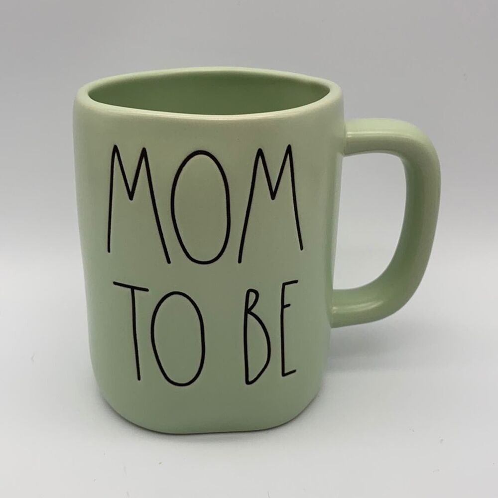 Rae Dunn Mug “MOM TO BE”